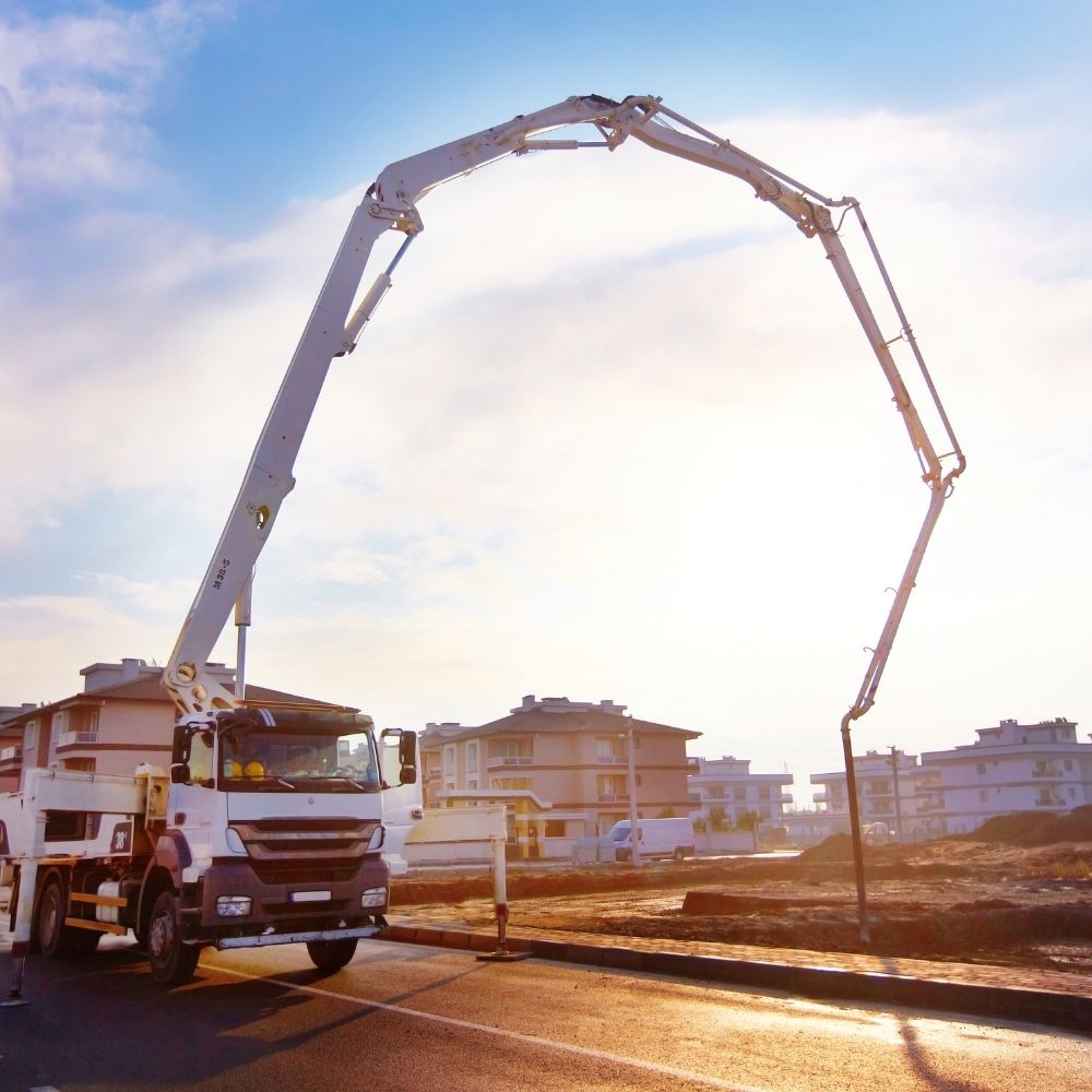 Tehli̇keli̇ Ve Çok Tehli̇keli̇ İşlerde Beton Pompa Yağcisi Eği̇ti̇mi̇ ve Sektörel Yeterlilik